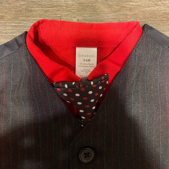 Two Formal Infant Suits - Picture 3 of 3